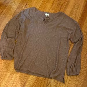 EUC waffle weave soft shirt